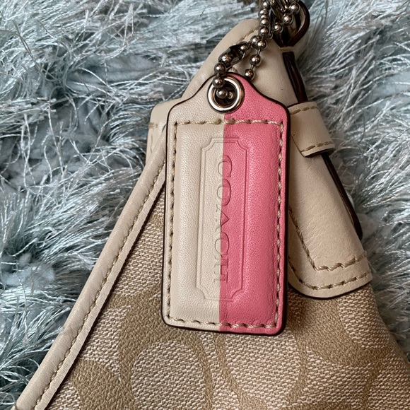 New Coach Shoulder/Tote Bag (2 straps included), Cream/Tan/Pink in color! New! - Picture 6 of 9